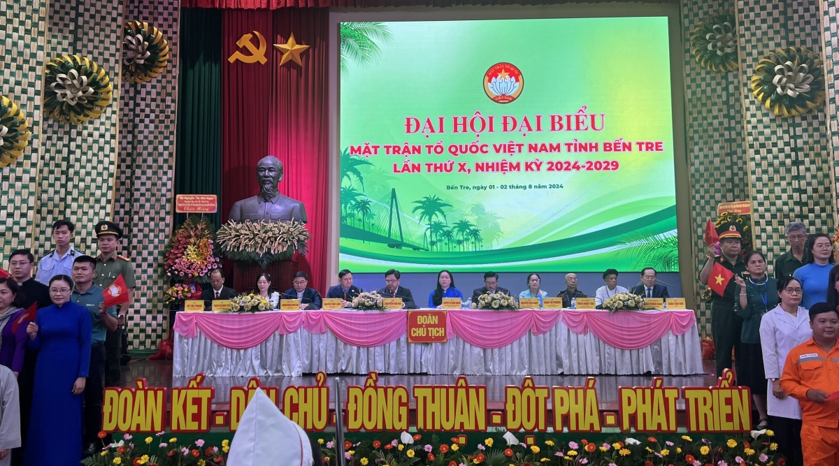 Bà Nguyễn Thị Hồng Nhung tái cử Chủ tịch Uỷ ban MTTQ Việt Nam tỉnh Bến Tre